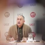 El secretario general de UGT, Pepe Álvarez, durante la rueda de prensa que ha ofrecido hoy