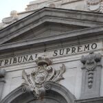 Detalle de la fachada del Tribunal Supremo.