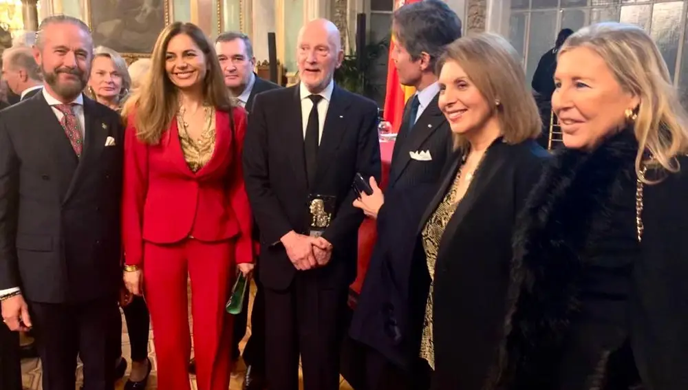 El Conde de Alba, Nasrin Zhiyan, Simeon II de Bulgaria, Jose Antonio Ruiz, Massumeh Abdi y Sofia de Borbon.