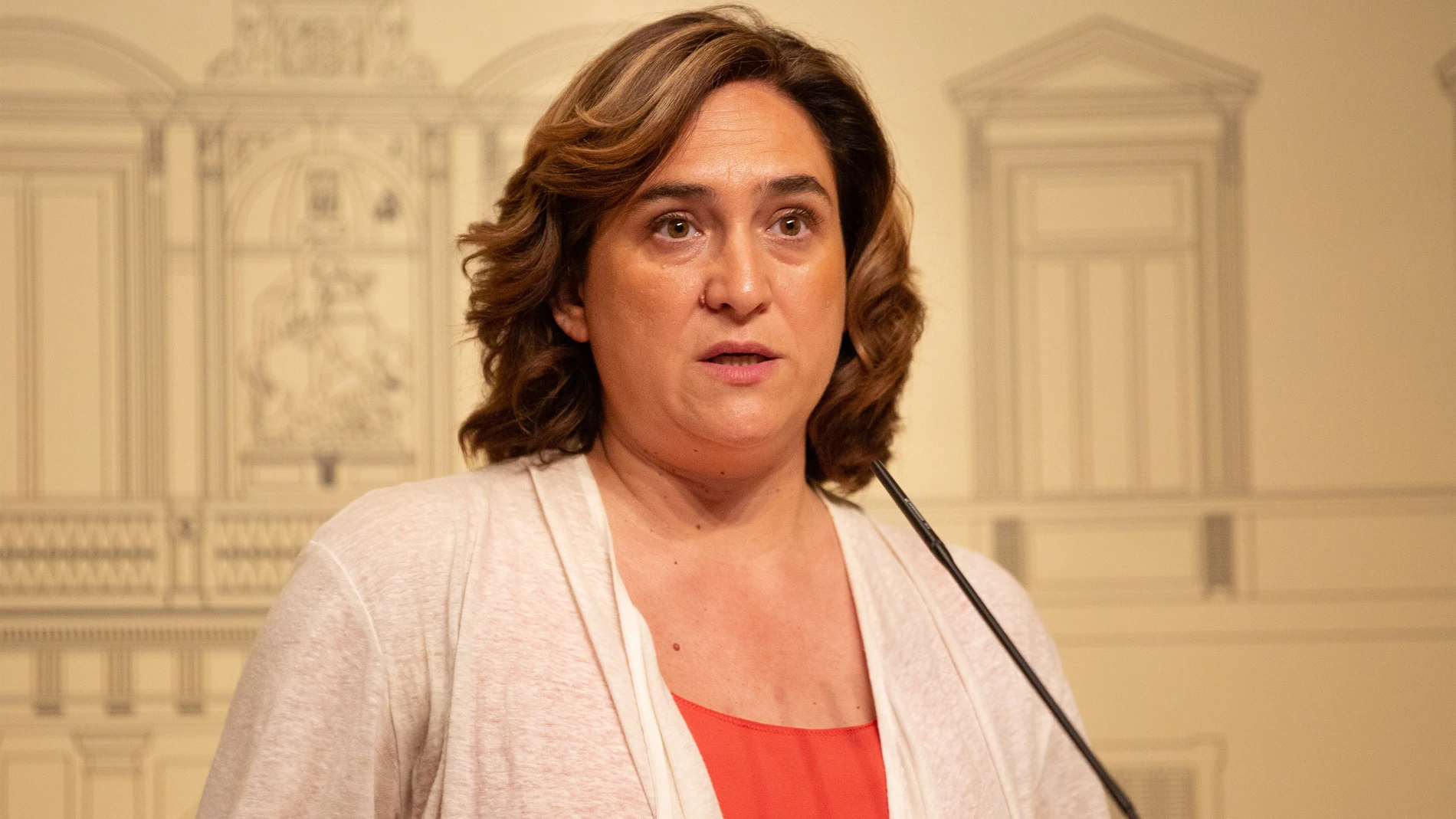 Colau cree que "no tiene sentido" ampliar el Aeropuerto si no explica cómo reducirá las emisiones