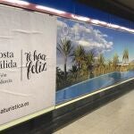 Metro de Madrid con la cartelería de la Región de Murcia en 2020
