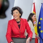 La ministra de Educación y Formación Profesional, Isabel Celaá; la ministra Portavoz y de Hacienda, María Jesús Montero; y la ministra de Igualdad, Irene Montero, comparecen ante los medios de comunicación tras la segunda reunión del Consejo de Ministros del Gobierno de coalición del PSOE y Unidas Podemos y última celebrada en viernes en Moncloa, en Madrid (España), a 17 de enero de 2020.17 enero 2020, Nuevo Gobierno, Guardia CivilRicardo Rubio / Europa Press17/01/2020