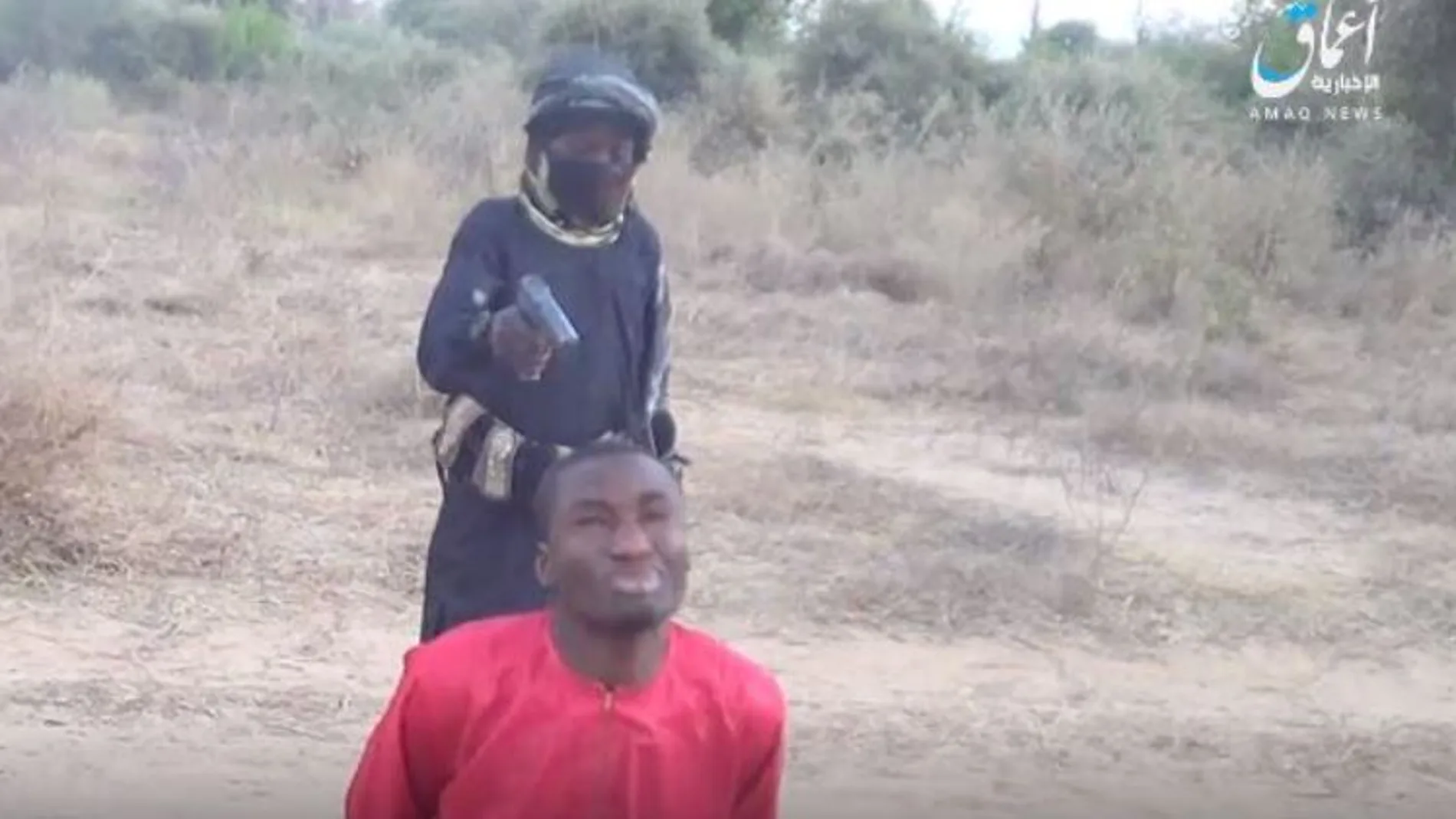 Un yihadista, en el momento de asesinar a un cristiano