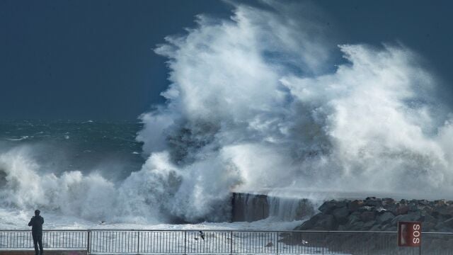 Olas de hasta 12 metros y viento a 120 km/h en un temporal excepcional