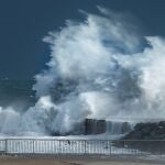 Olas de hasta 12 metros y viento a 120 km/h en un temporal excepcional