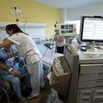 Imagen de archivo de un paciente siendo atendido en el Hospital La Fe de Valencia