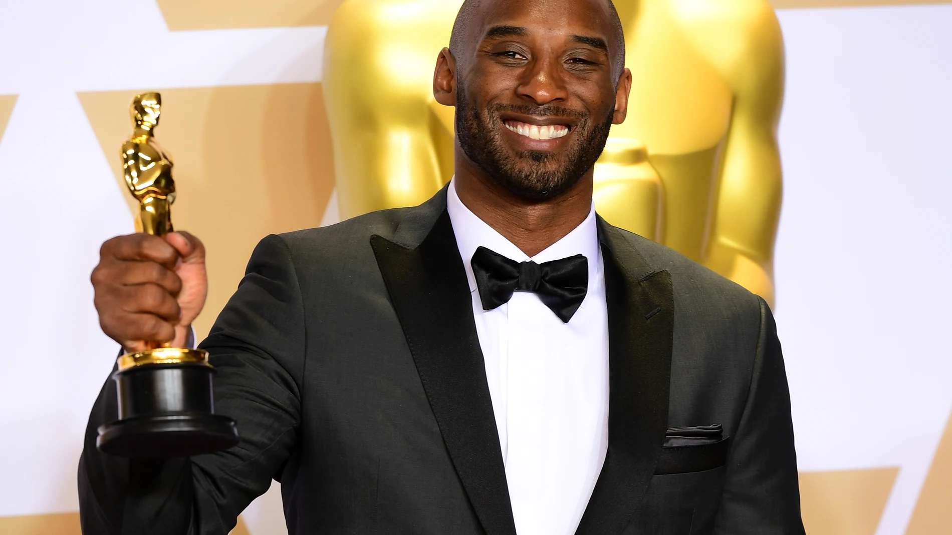 Kobe Bryant dies in a helicopter crash