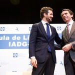 Pablo Casado y José María Aznar antes de impartir una ponencia en la facultad Francisco de Vitoria organizada por el Instituto Atlántico.