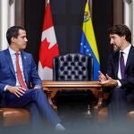 Juan Guaidó y Justin Trudeau.