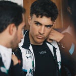 Alberto Contador conversa con Diego Pablo Sevilla