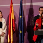 Irene montero preside la toma de posesión de altos cargos del ministerio de Igualdad. En la imagen Irene Montero y Noelia Vera, Secretaria de estado de igualdad y contra la violencia de genero©Gonzalo Pérez Mata
