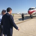 Sánchez, a punto de subir al Falcon