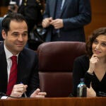 Pleno de la Asamblea de Madrid. Isabel Díaz Ayuso e Ignacio Aguado.