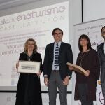 Estrella Torrecilla, Guzmán Gómez, Nuria Duque, Luis Alberto García y Jorge Febrero, durante la inauguración del Curso de Enoturismo de Castilla y León