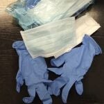 Guantes y mascarillas sanitarias