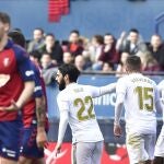 Isco celebra el primer gol del Real Madrid frente a Osasuna