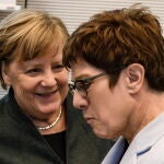 Merkel y AKK