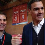 El alcalde de Alcalá de Henares, Javier Rodríguez Palacios, junto a Pedro Sánchez