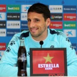 Jonathan Calleri en rueda de prensa.