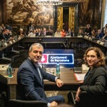 La alcaldesa de Barcelona, Ada Colau y el primer teniente de alcalde de Barcelona, Jaume Collboni, durante la con agentes económicos tras la cancelación del Mobile World Congress, en Barcelona (Catalunya / España), a 14 de febrero de 2020.14 FEBRERO 2020;MWC;COLAU.Pau Venteo / Europa Press14/02/2020