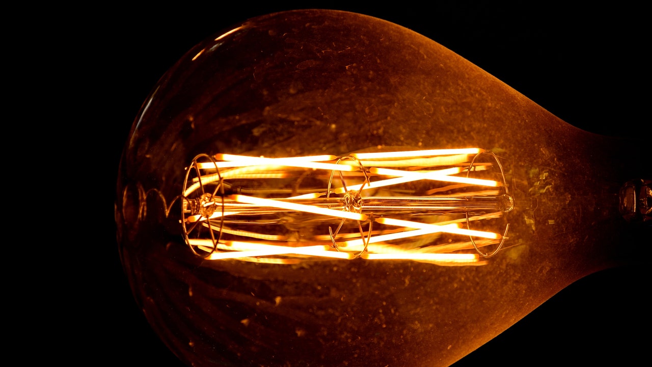Precio de la luz hoy, jueves 9 de octubre, por horas: momentos del día a evitar para ahorrar en la factura