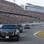 Donald Trump abrió las 500 millas de Daytona con la Bestia, su limusina presidencial/AP