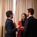 Arrimadas, Casado y Espejo conversan en el Congreso tras la reunión que mantuvieron el martes para intentar cerrar las coaliciones electorales en Galicia y País Vasco /Ciudadanos