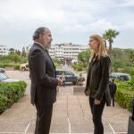 A la izda., Mandy Patinkin, que da vida a Saul Berenson, mentor en la CIA de Carrie Mathison, a quien interpreta Claire Danes
