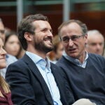 Pablo Casado y Alfonso Alonso, en un acto de campaña en Bilbao