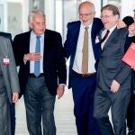 El expresidente del Gobierno Felipe González ayer junto a Juan Roig, Vicente Boluda y Ximo Puig