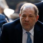 Harvey Weinstein llega esta mañana a la Corte Suprema de Nueva York.