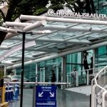 Vista general este miércoles de la fachada del Hospital Albert Einstein, donde fue detectado este martes el primer caso de coronavirus en América Latina, en Sao Paulo (Brasil).