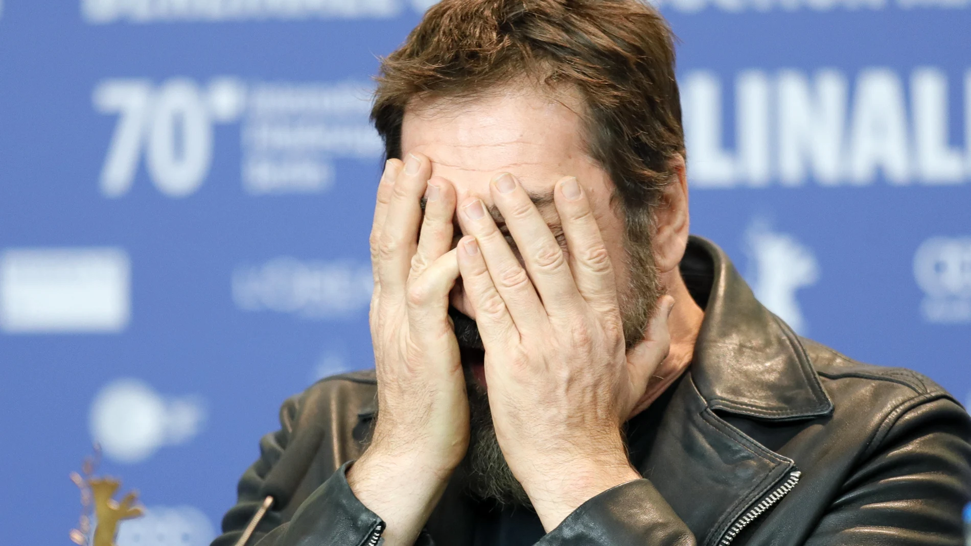 Bardem confesaba en la rueda de Prensa «la complejidad de algunas de las escenas»que protagoniza su personaje Leo en «The Roads Not Taken»