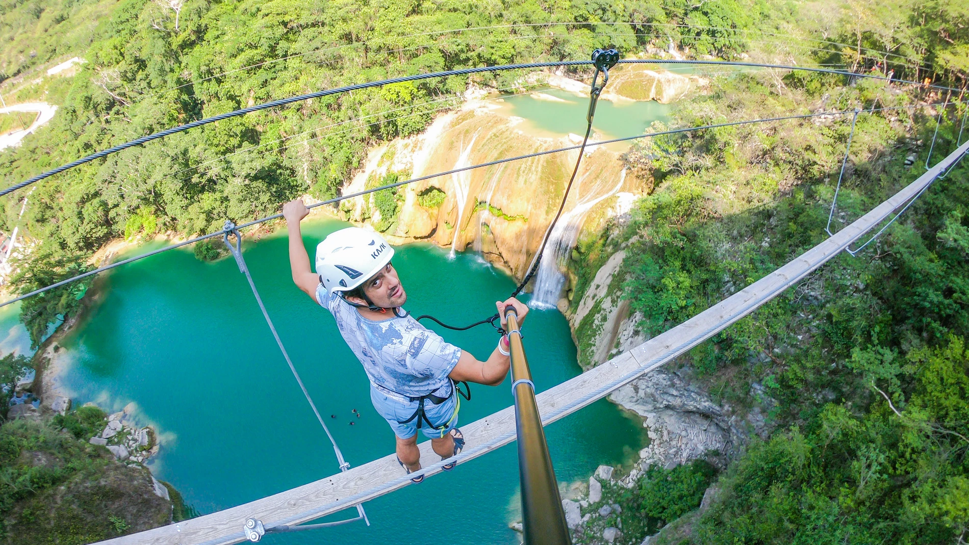Tirolinas y deportes de aventura