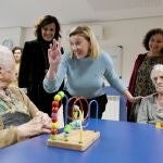 La vicepresidenta y consejera de Familia e Igualdad de Oportunidades, Isabel Blanco, visita una residencia de personas mayores de Valladolid