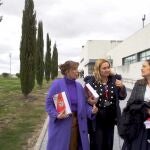 Almudena Negro, Alicia Sánchez Camacho y Yolanda Estrada visitan la sede del Rayo Vallecano.