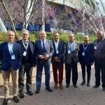 El director general de Puertos de la Generalitat (3izq), Emili Obiol, junto a representantes de los clubes