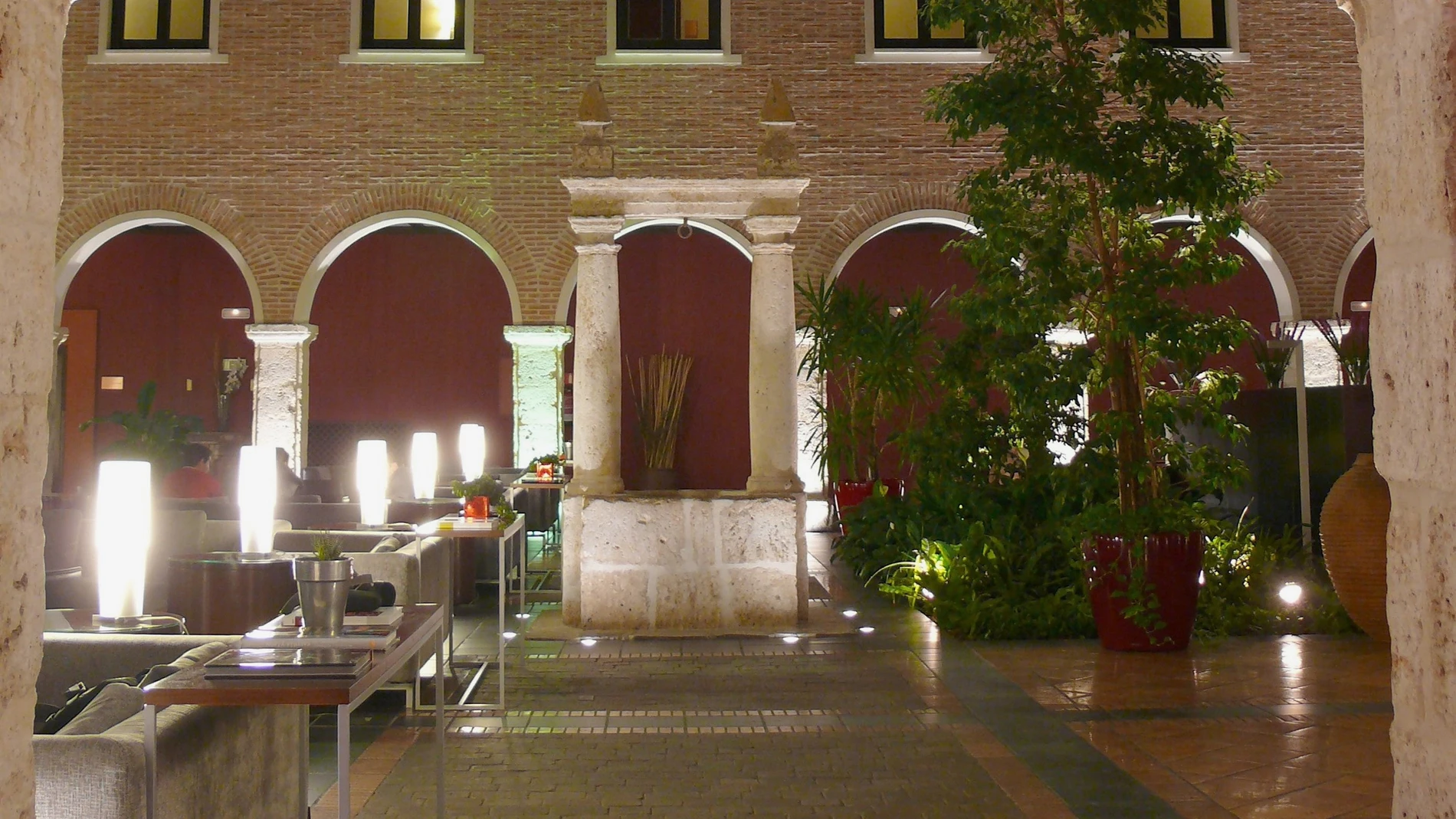 Coronavirus.- Los hoteles de Valladolid notan la incidencia del COVID-19 en las reservas a diario y ante Semana Santa
