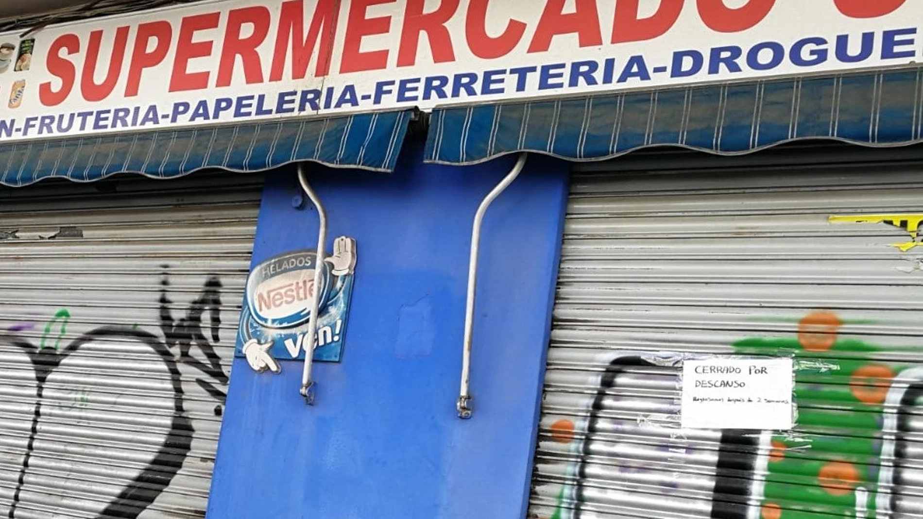 Coronavirus.- Establecimientos chinos comienzan a cerrar por vacaciones o descanso por "miedo" al contagio