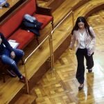 Rosa Peral pasa frente a Albert López durante el juicio