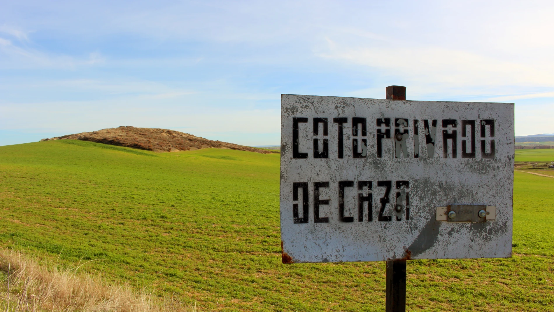 La figura del guarda de coto seguirá existiendo diez años y con la creación del guarda jurado de caza se profesionalizará el sector