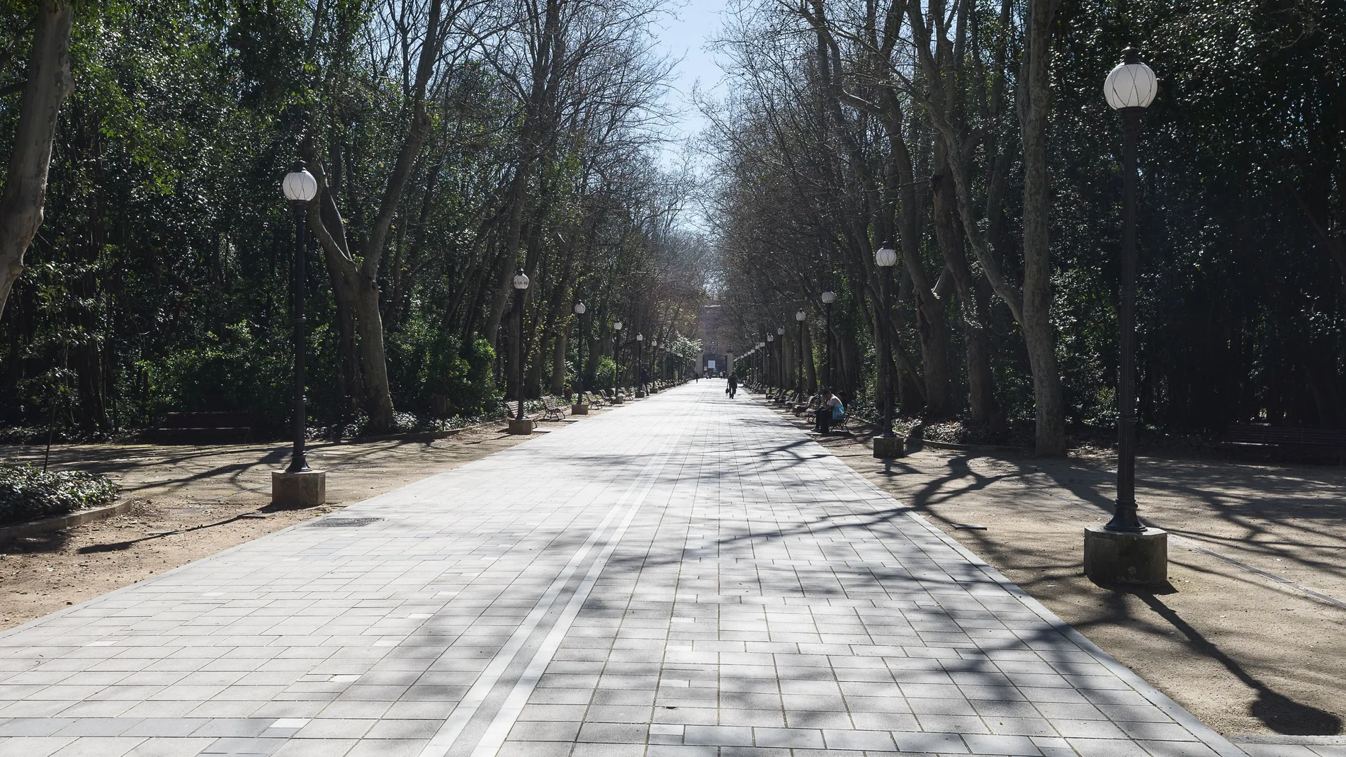 La Policía Municipal de Valladolid ha cerrado el Campo Grande esta mañana para evitar paseos