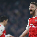 Shkodran Mustafi con el Arsenal.
