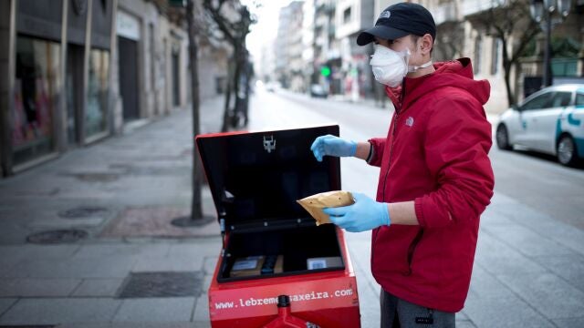 Los "riders" denuncian lo "precario" de su situación