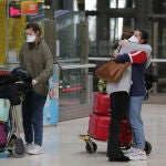 Viajeros en el aeropuerto Adolfo Suárez Madrid Barajas