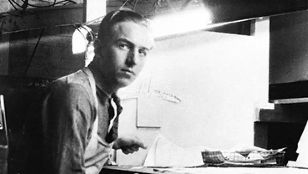 Un joven Walt Disney pocos años después de superar la gripe española
