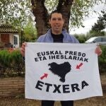 Oscar Calabozo, el último preso de ETA que ha obtenido la libertas hace unos días, aprovecha para pedir la vuelta "a casa" de los otros reclusos y de los huidos de la JusticiaETXERAT22/03/2020