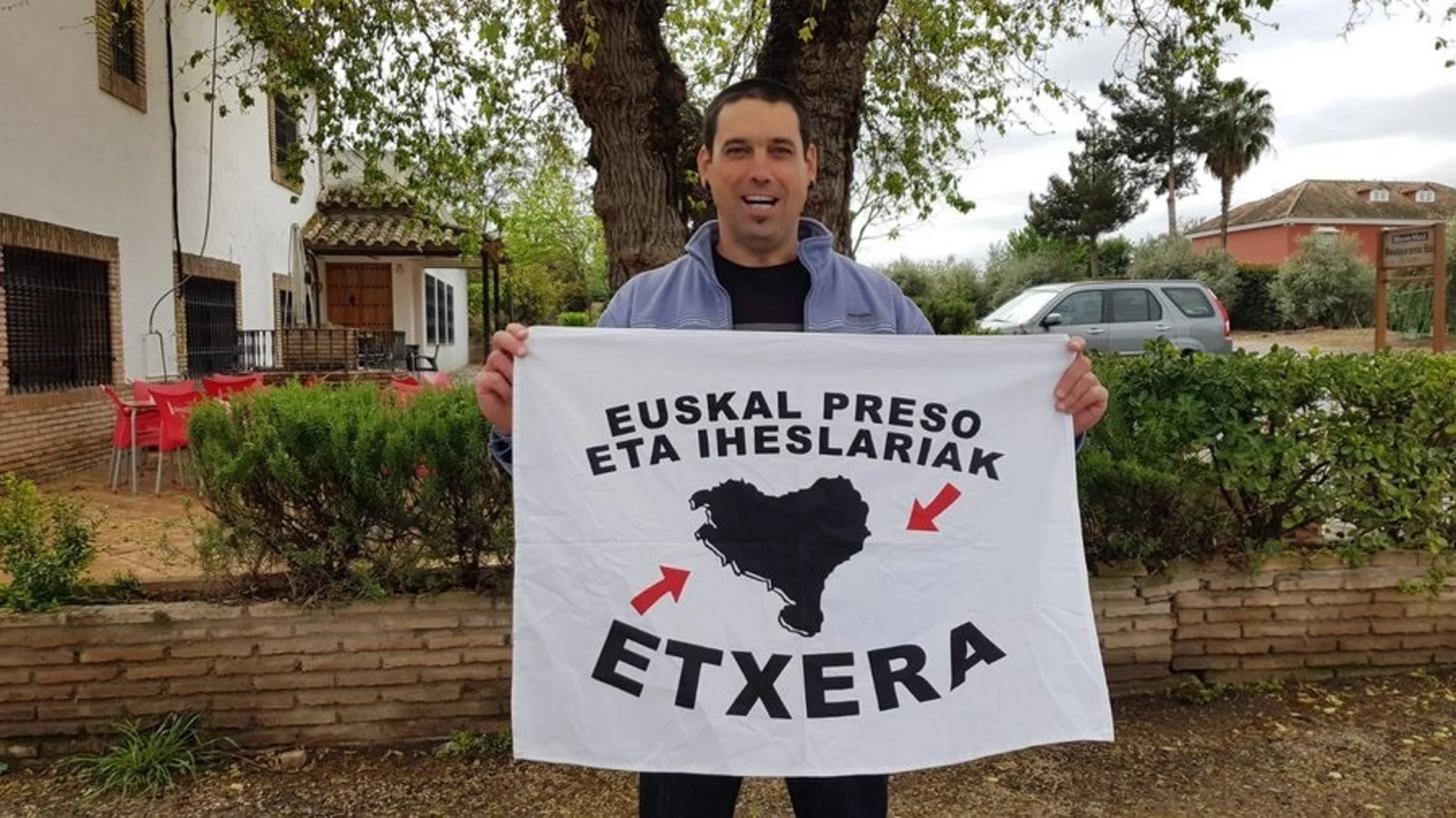 Queda en libertad el preso de ETA Oscar Calabozo tras cumplir 18 años de prisión