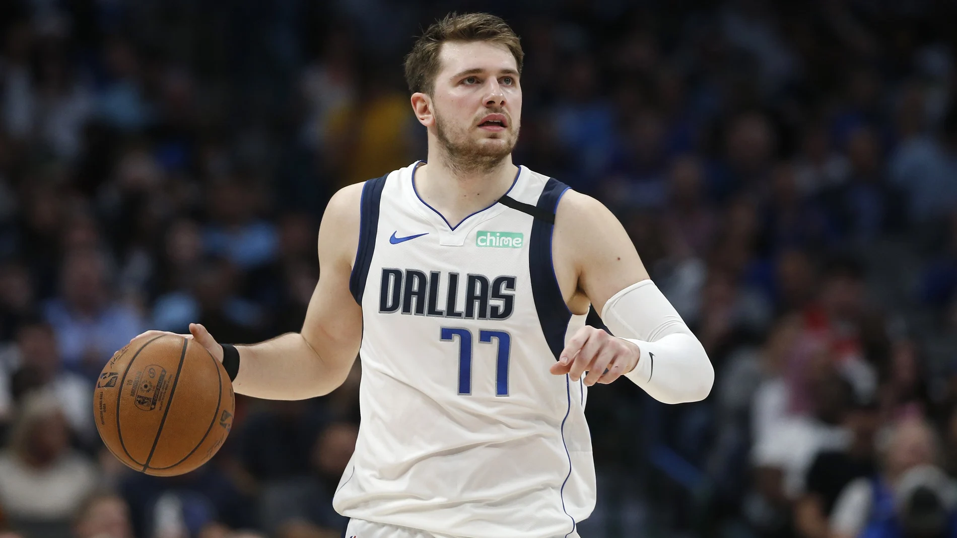 Luka Doncic, en un partido con los Mavericks