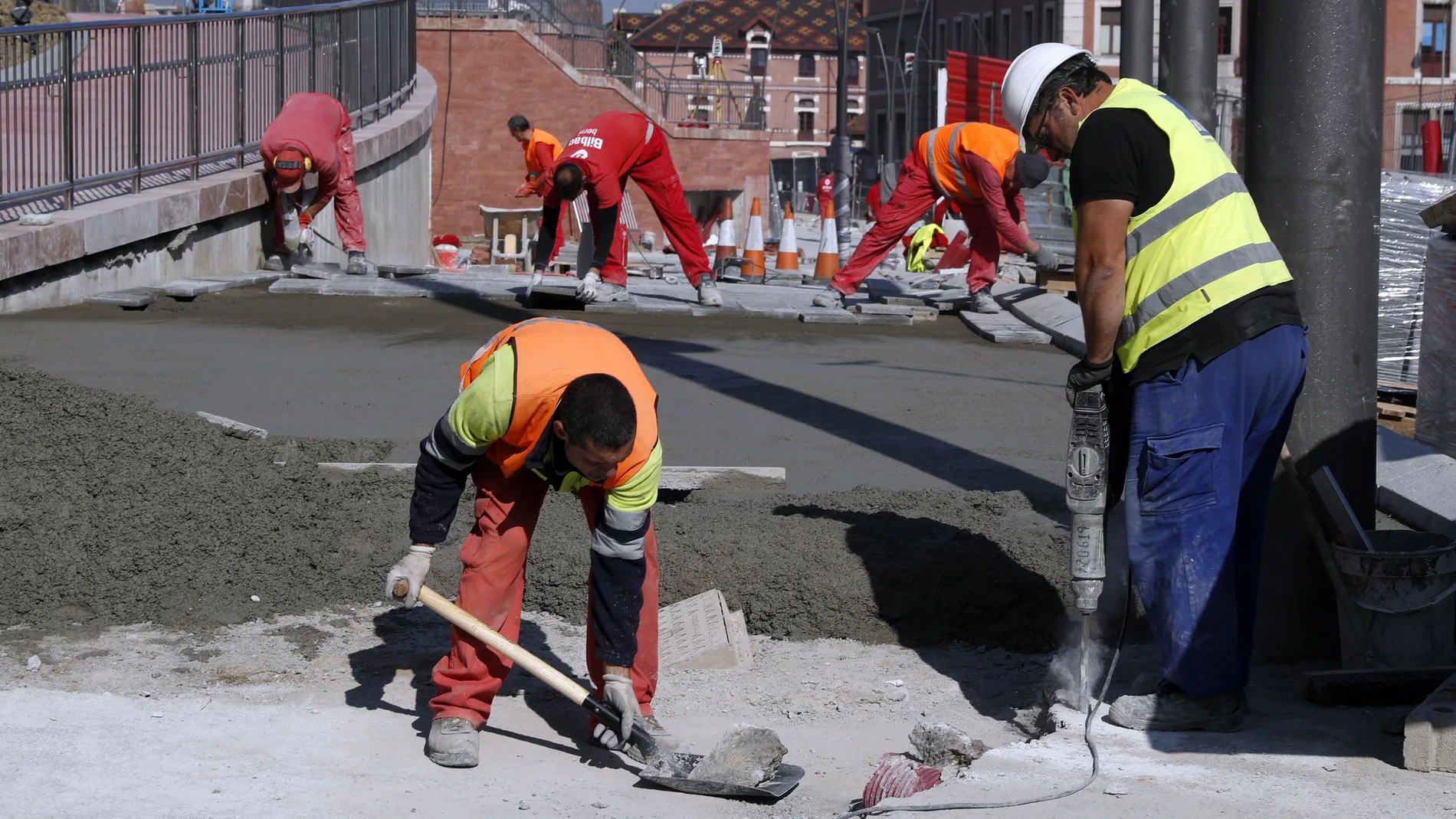 El Gobierno prohíbe despedir durante la crisis del COVID-19